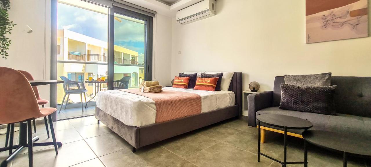 Phaedrus Living: Seaside Luxury Flat Athina 115 Apartment Пафос Екстериор снимка