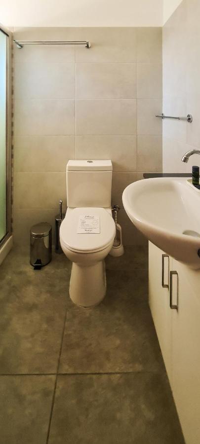Phaedrus Living: Seaside Luxury Flat Athina 115 Apartment Пафос Екстериор снимка
