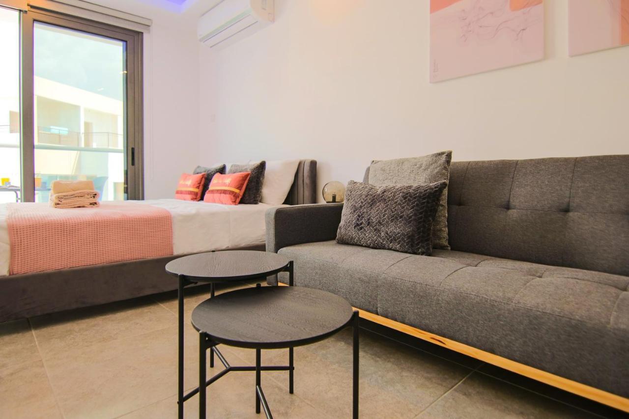 Phaedrus Living: Seaside Luxury Flat Athina 115 Apartment Пафос Екстериор снимка