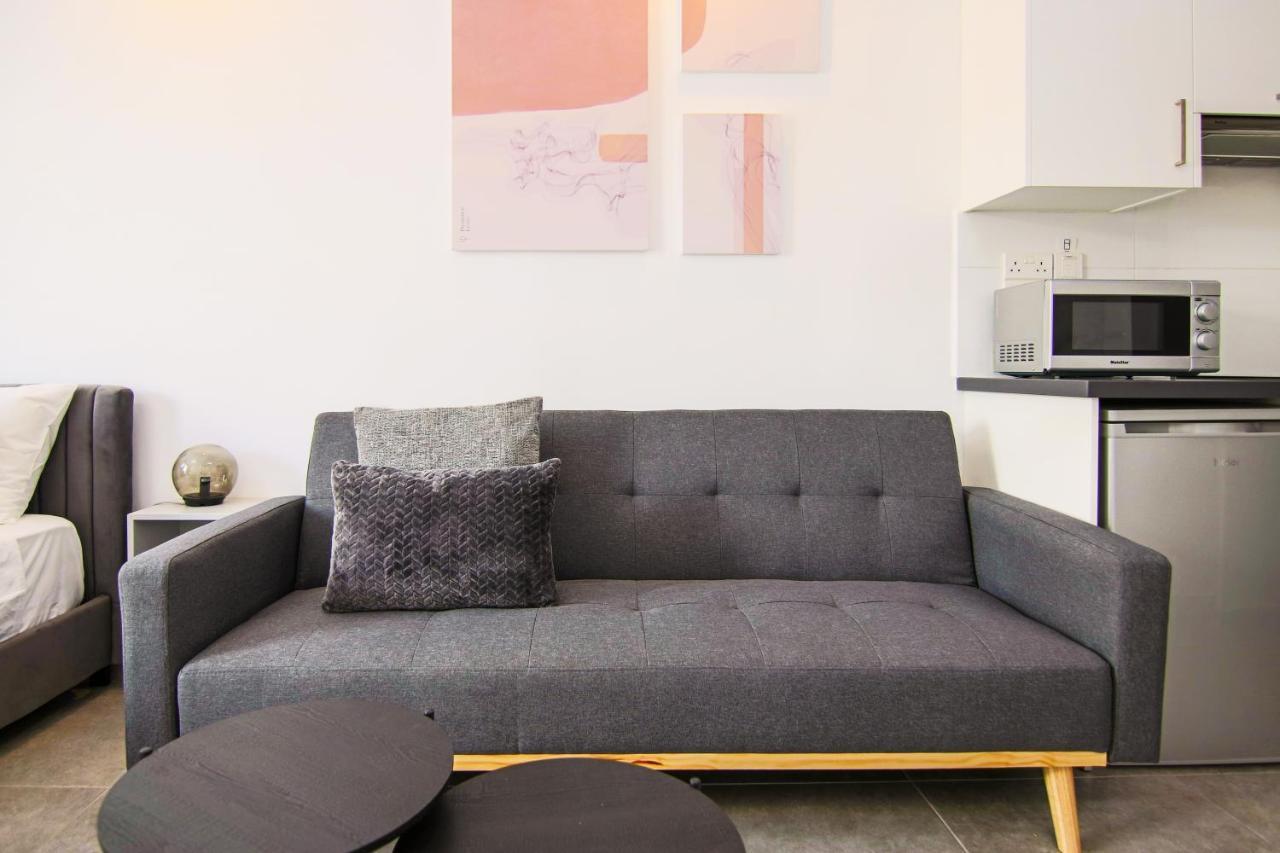 Phaedrus Living: Seaside Luxury Flat Athina 115 Apartment Пафос Екстериор снимка
