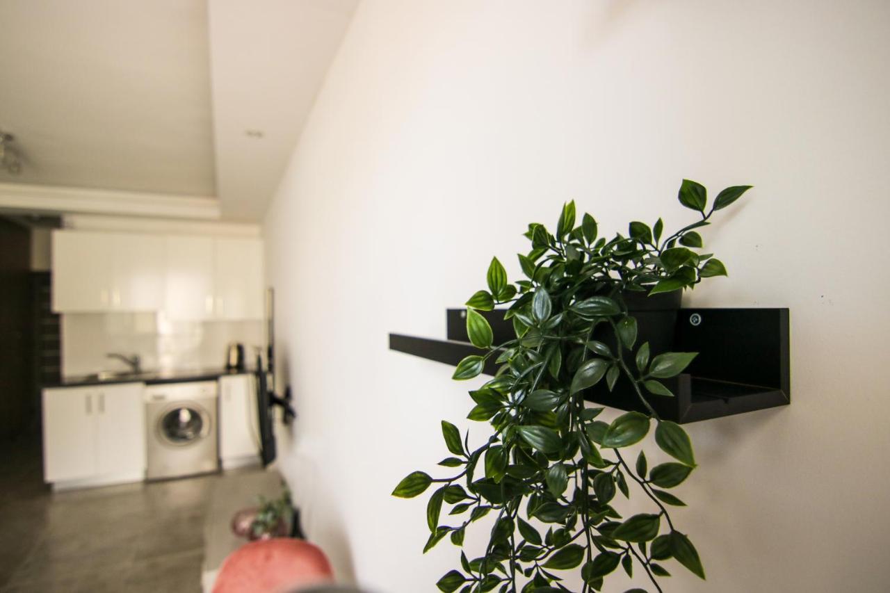 Phaedrus Living: Seaside Luxury Flat Athina 115 Apartment Пафос Екстериор снимка